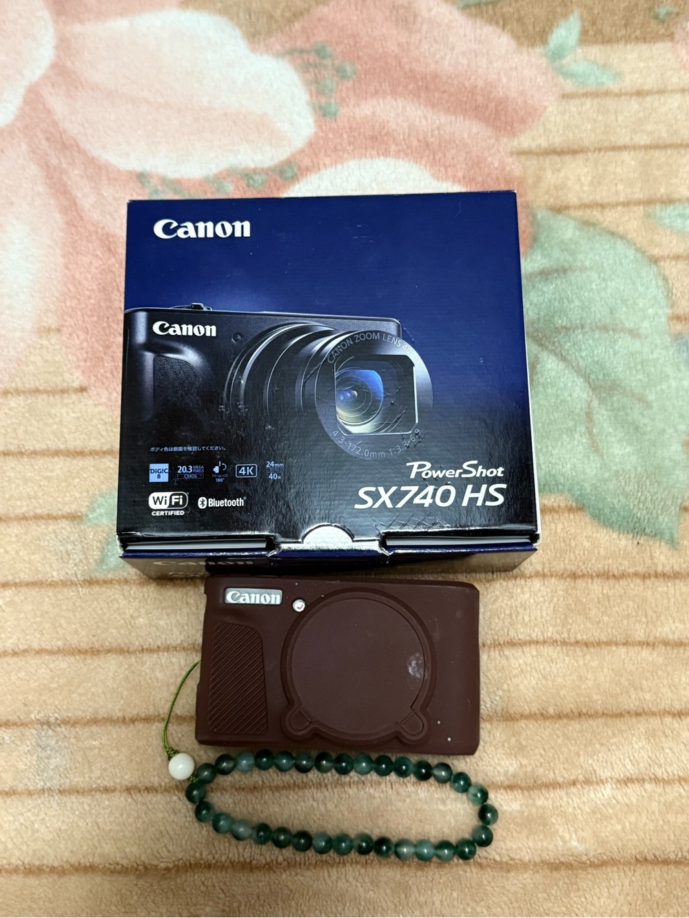 Canon SX740 HS Digital Camera with Brown case